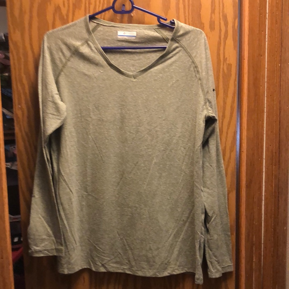 Columbia long sleeve t-shirt Heather green Size large